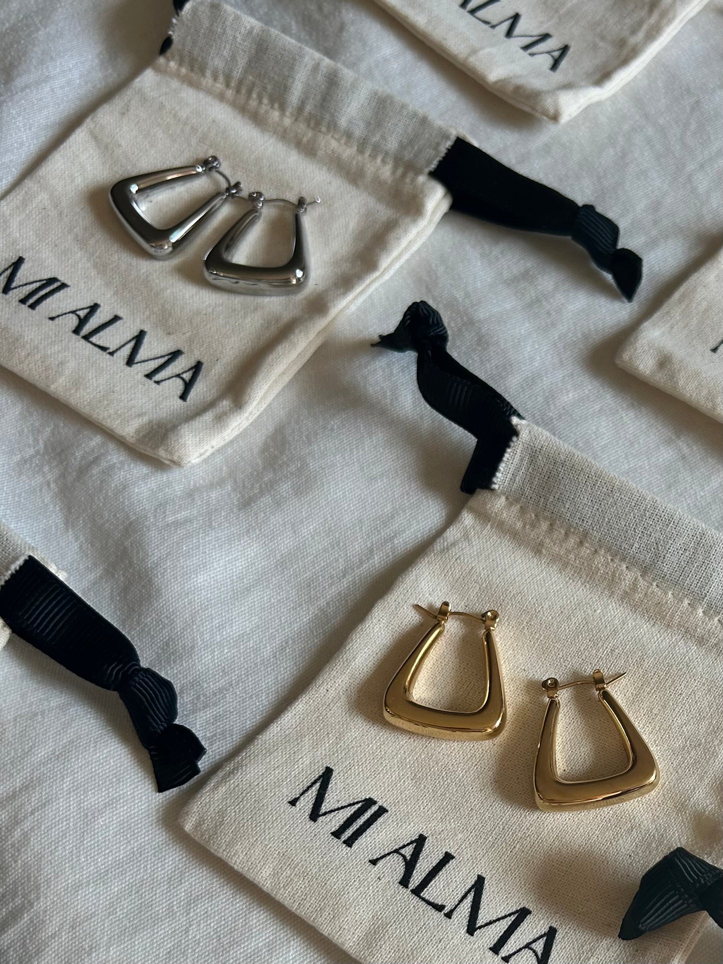 CARA - CERCHI SQUADRATI